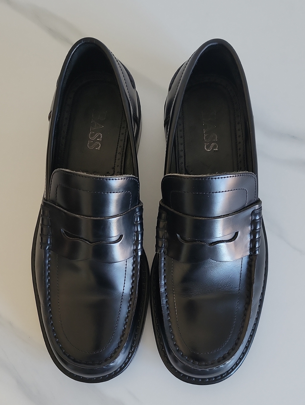 Vintage G.H. Bass & Co. Black Penny Loafers